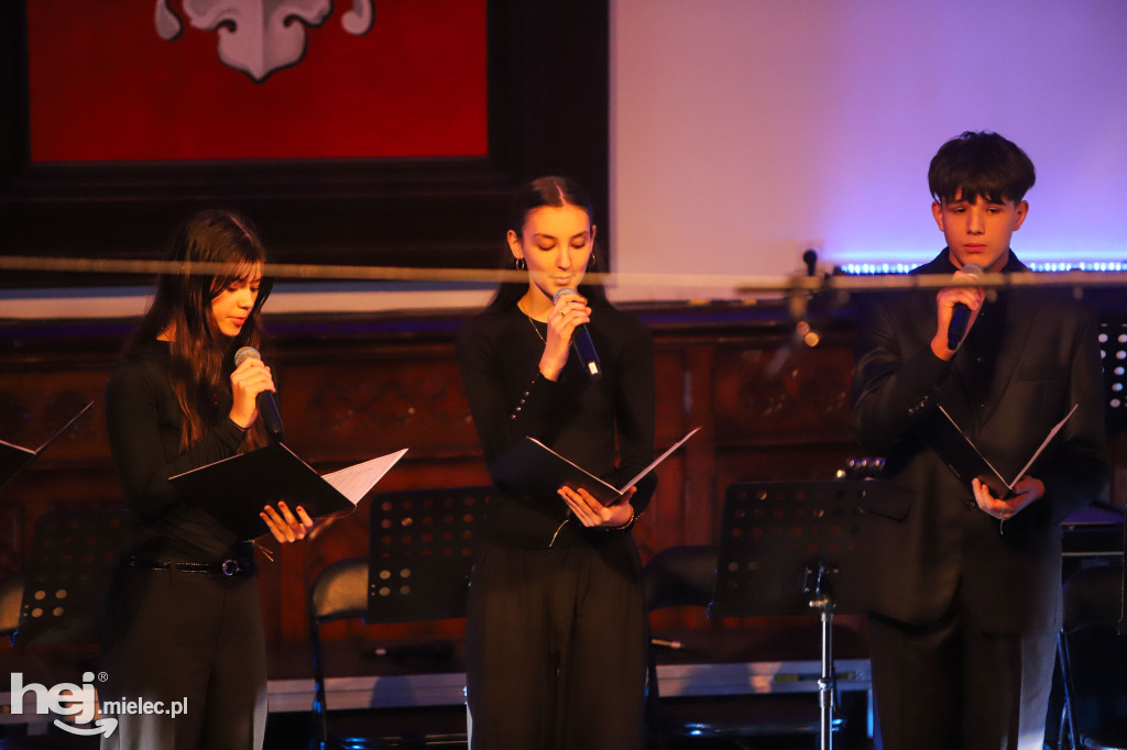 Koncert kolęd w Państwowej Szkole Muzycznej w Mielcu