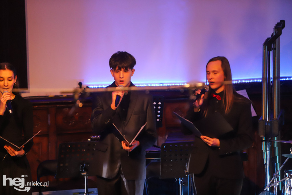 Koncert kolęd w Państwowej Szkole Muzycznej w Mielcu