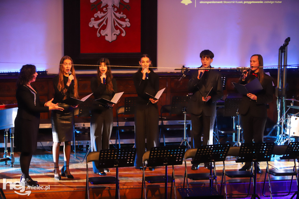 Koncert kolęd w Państwowej Szkole Muzycznej w Mielcu