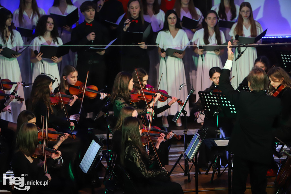Koncert kolęd w Państwowej Szkole Muzycznej w Mielcu