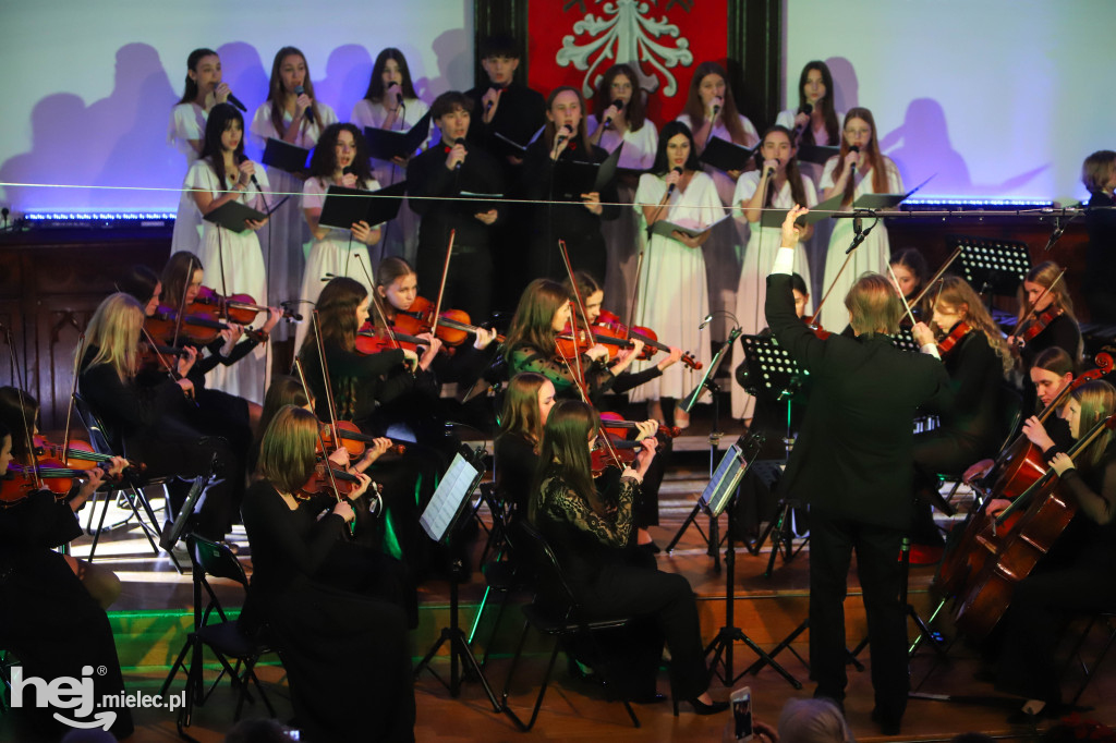 Koncert kolęd w Państwowej Szkole Muzycznej w Mielcu