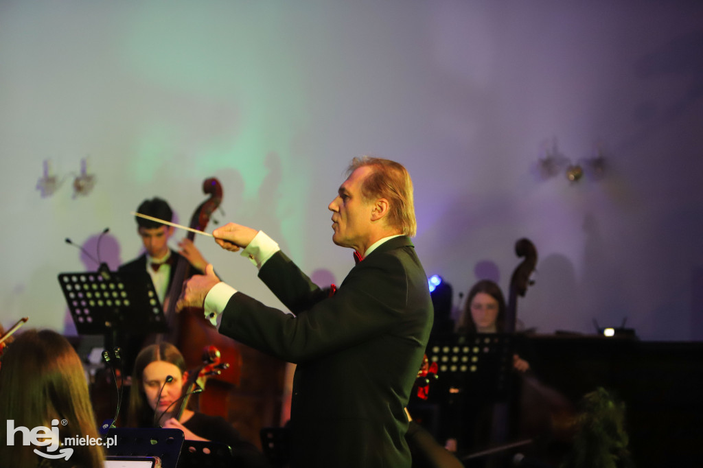 Koncert kolęd w Państwowej Szkole Muzycznej w Mielcu