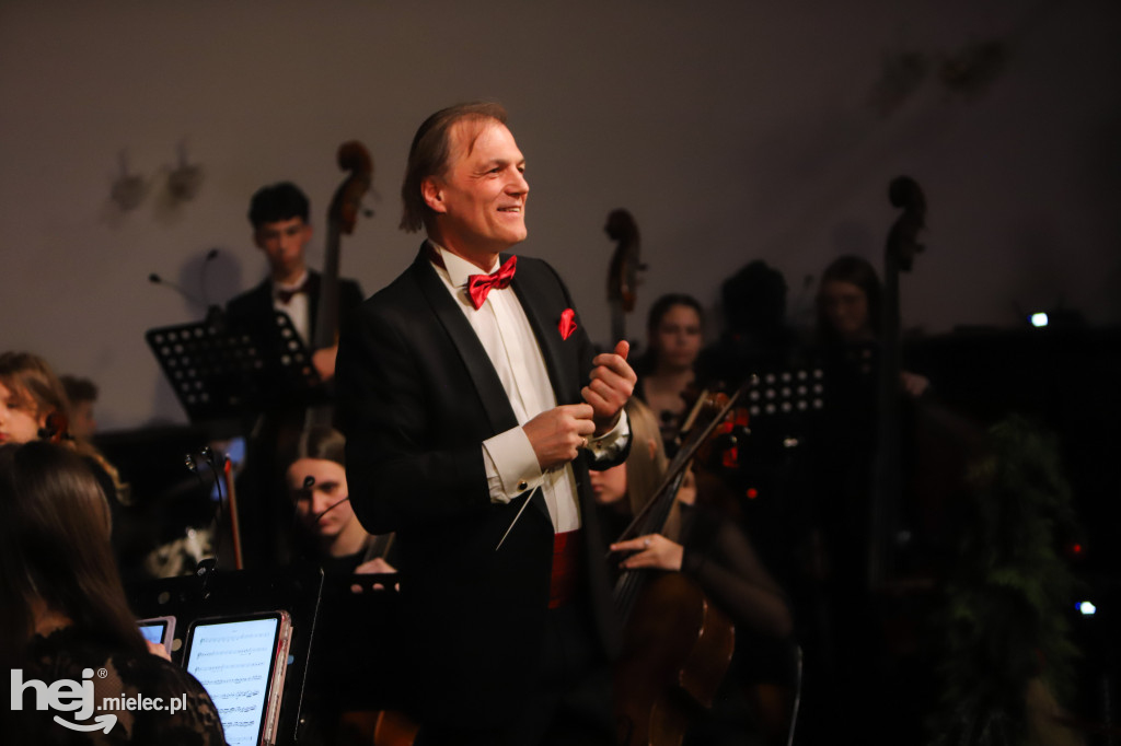 Koncert kolęd w Państwowej Szkole Muzycznej w Mielcu