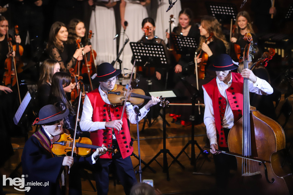 Koncert kolęd w Państwowej Szkole Muzycznej w Mielcu