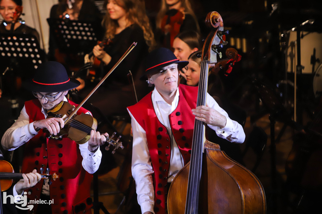 Koncert kolęd w Państwowej Szkole Muzycznej w Mielcu