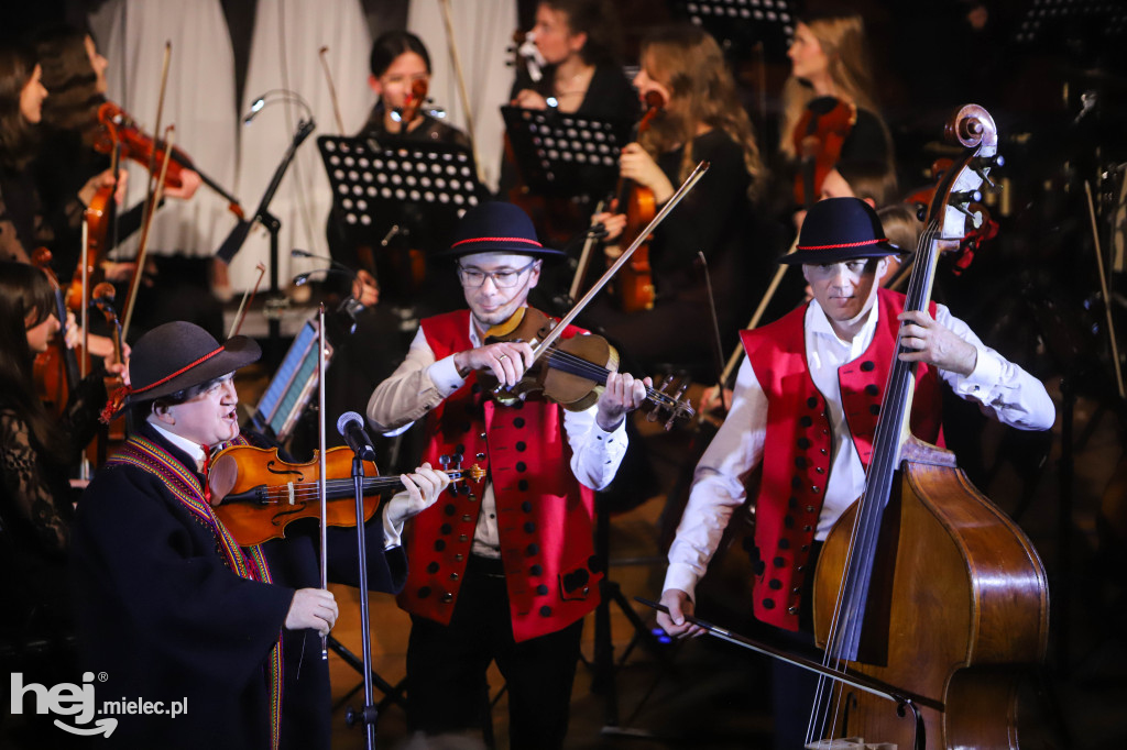 Koncert kolęd w Państwowej Szkole Muzycznej w Mielcu