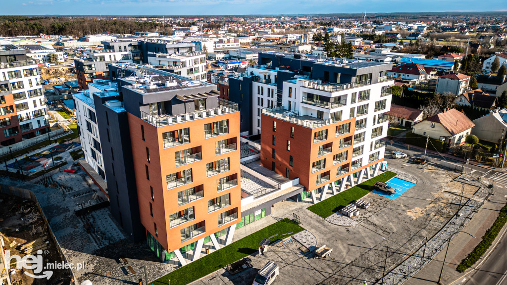 Osiedle Stara Cegielnia w Mielcu jesienią 2025 roku [DRON]