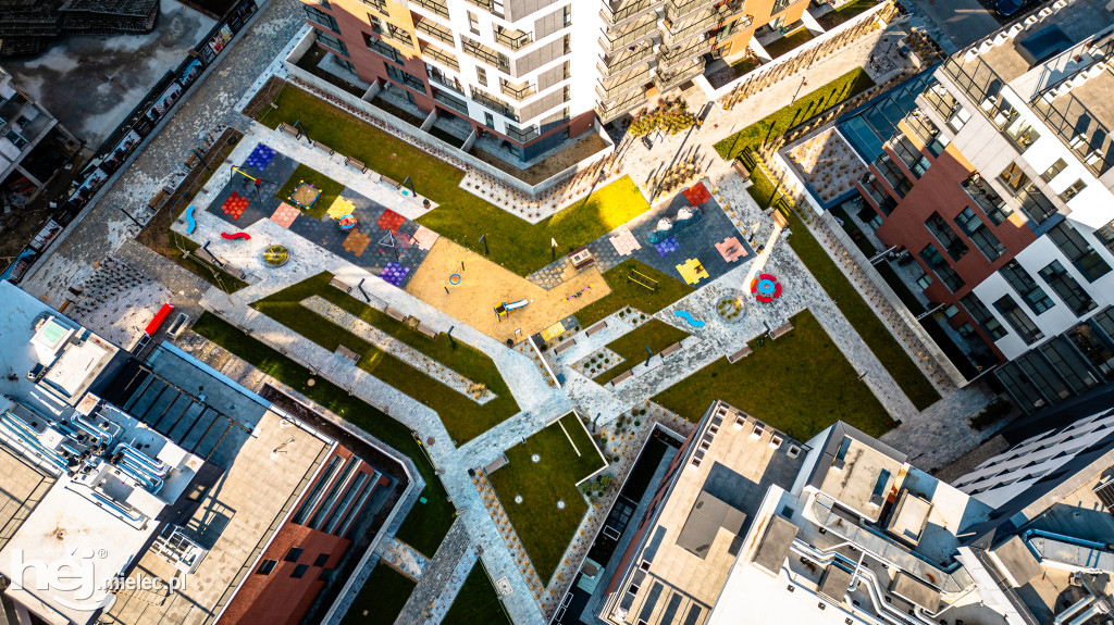 Osiedle Stara Cegielnia w Mielcu jesienią 2025 roku [DRON]