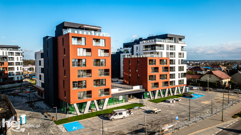 Osiedle Stara Cegielnia w Mielcu jesienią 2025 roku [DRON]