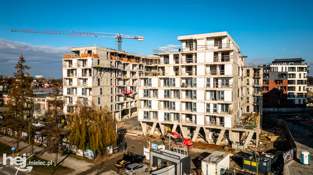 Osiedle Stara Cegielnia w Mielcu jesienią 2025 roku [DRON]