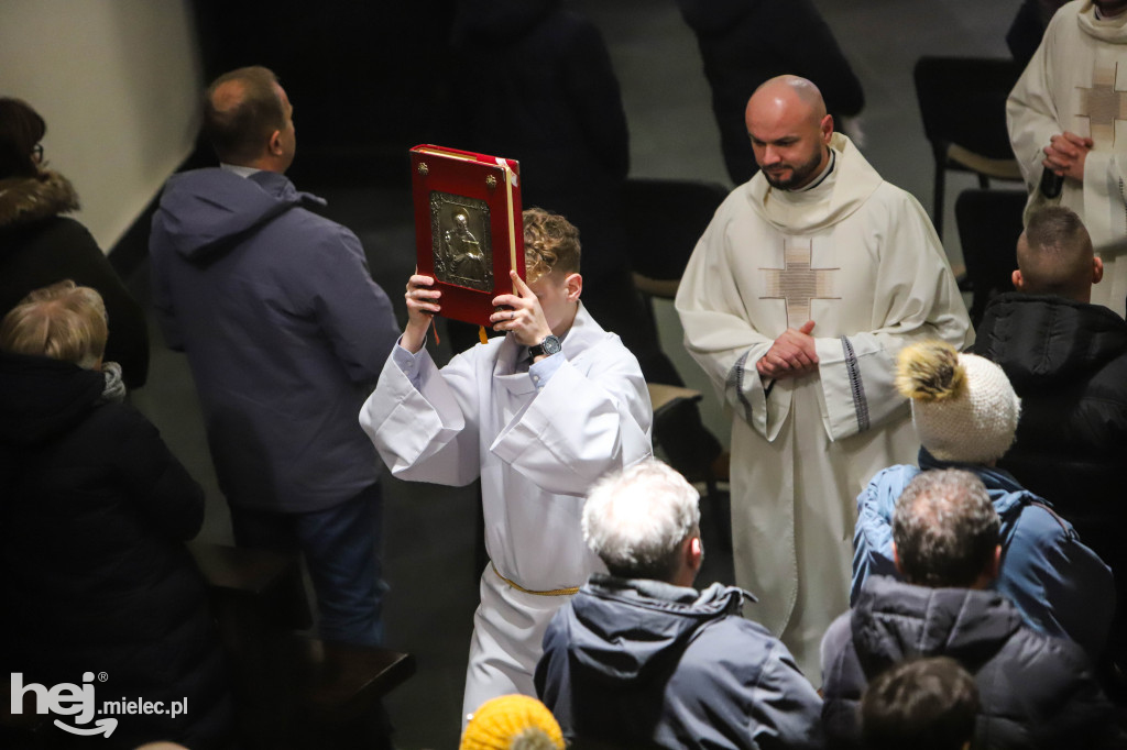 Pasterka w parafii pw. Ducha Świętego w Mielcu