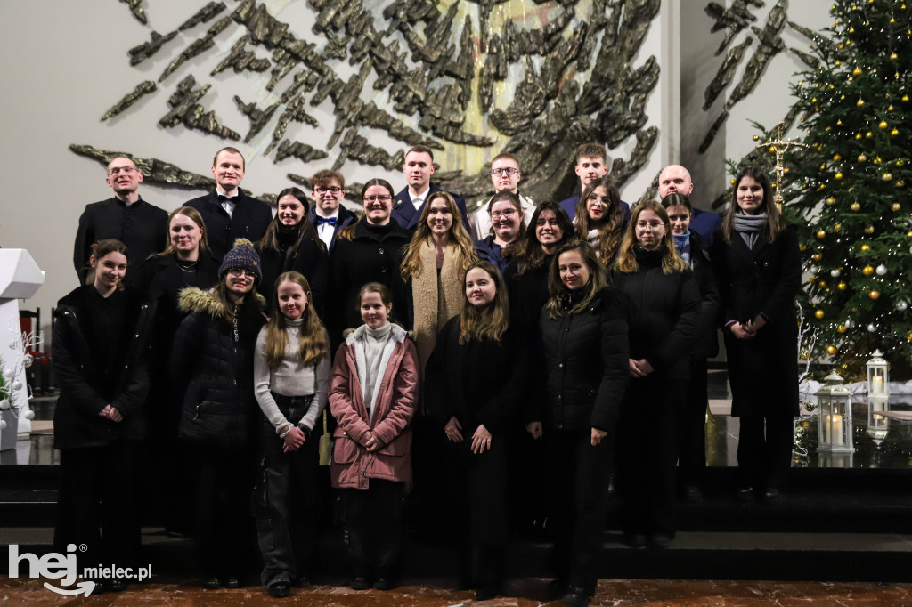 Chór Młodzieżowy parafii Ducha Świętego na Pasterce