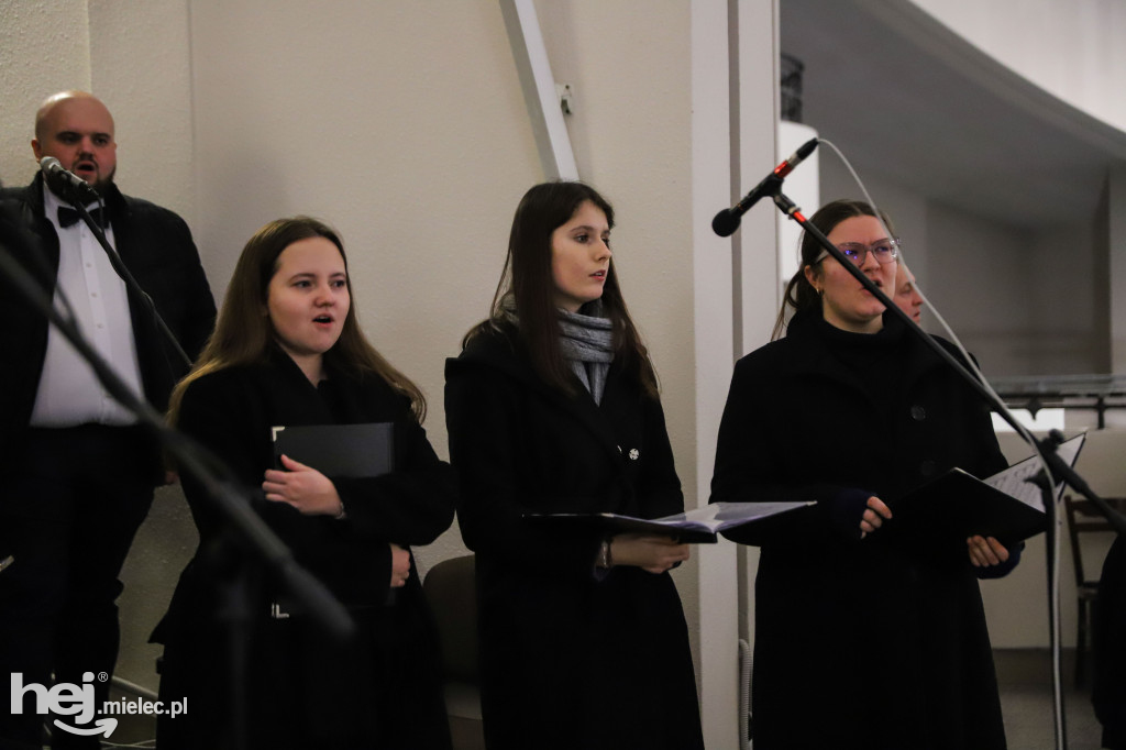 Chór Młodzieżowy parafii Ducha Świętego na Pasterce