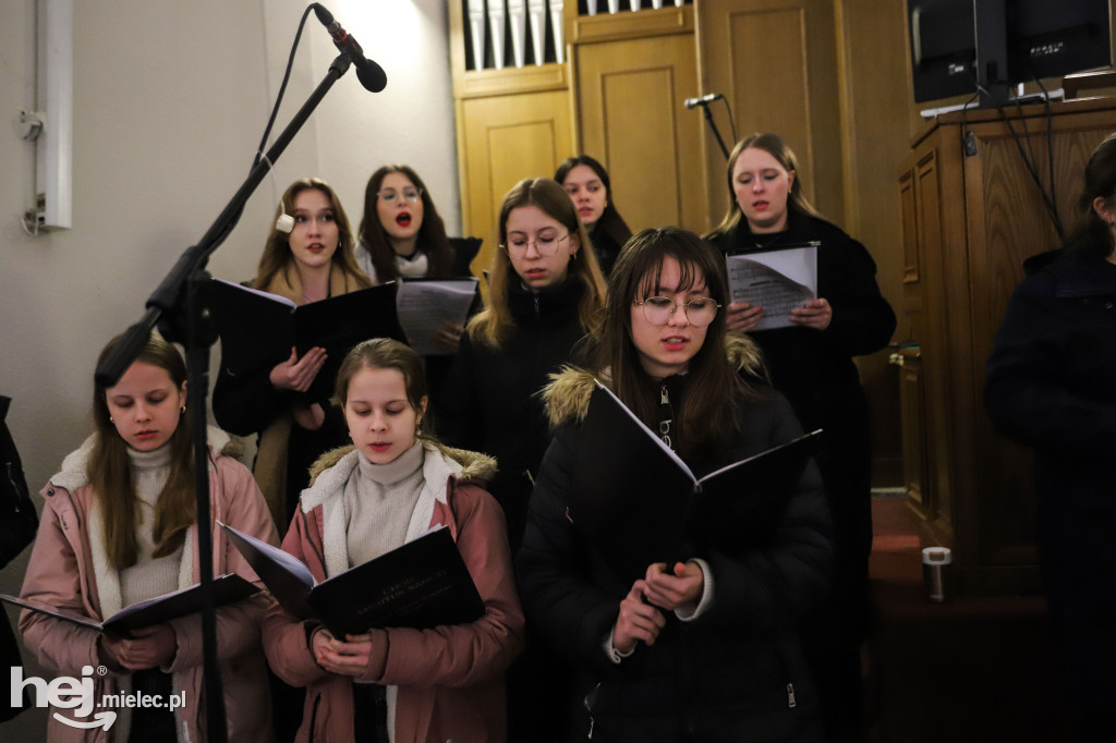 Chór Młodzieżowy parafii Ducha Świętego na Pasterce
