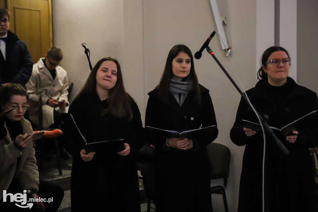 Chór Młodzieżowy parafii Ducha Świętego na Pasterce