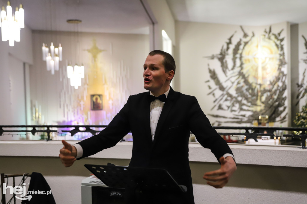 Chór Młodzieżowy parafii Ducha Świętego na Pasterce