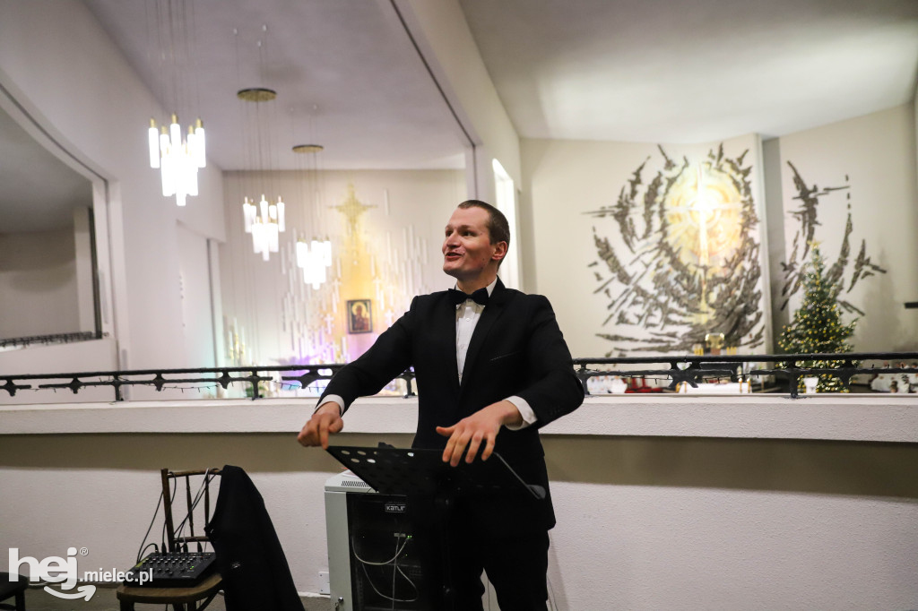 Chór Młodzieżowy parafii Ducha Świętego na Pasterce