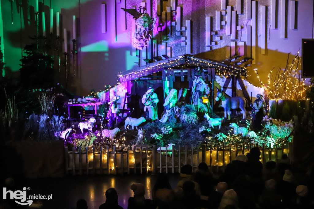 Bożonarodzeniowe szopki w mieleckich kościołach