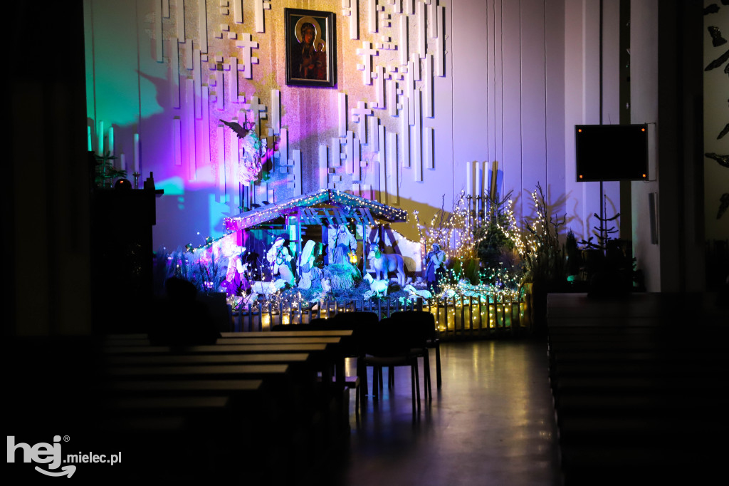 Bożonarodzeniowe szopki w mieleckich kościołach