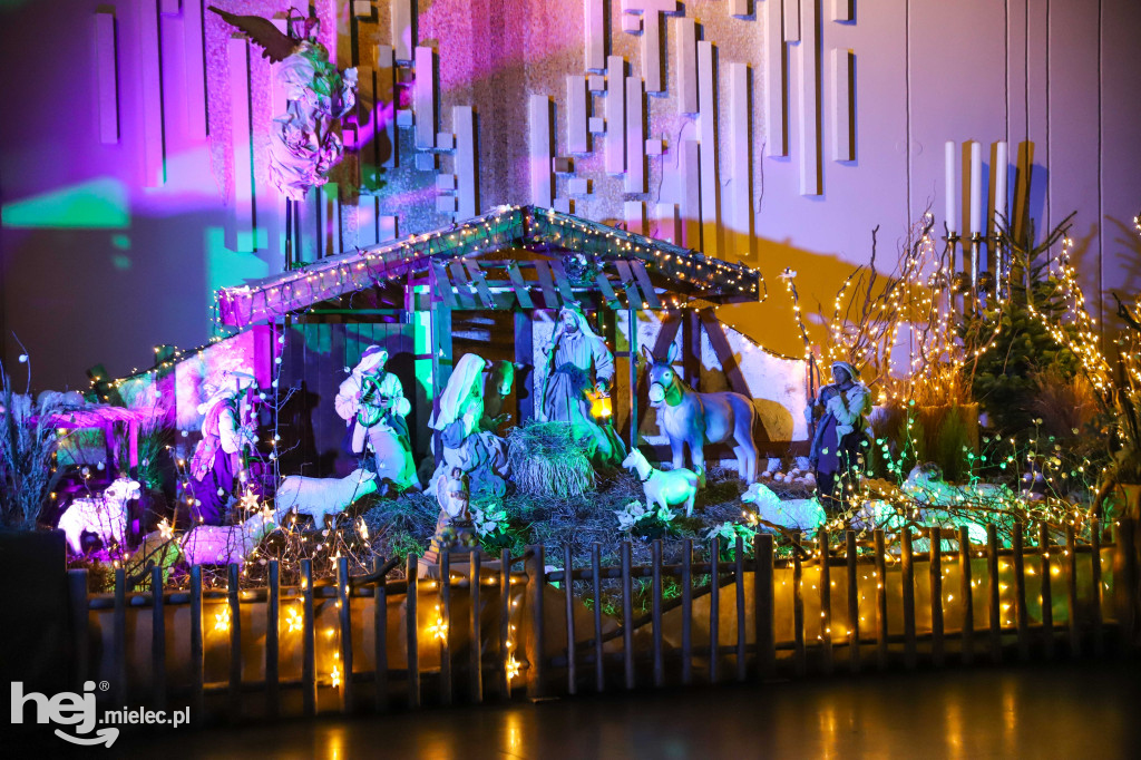 Bożonarodzeniowe szopki w mieleckich kościołach
