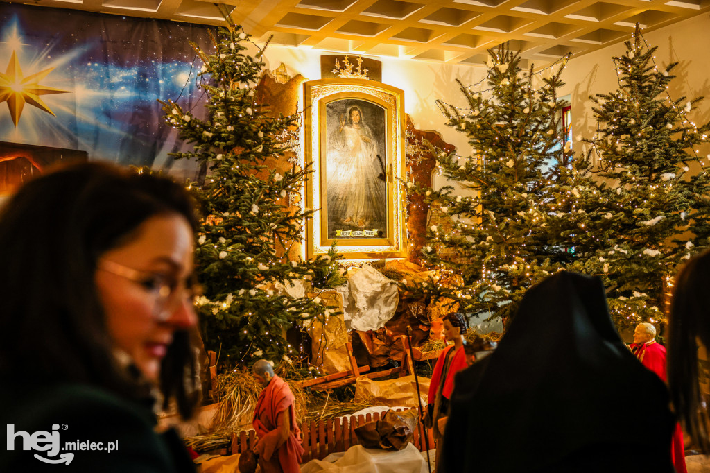 Bożonarodzeniowe szopki w mieleckich kościołach