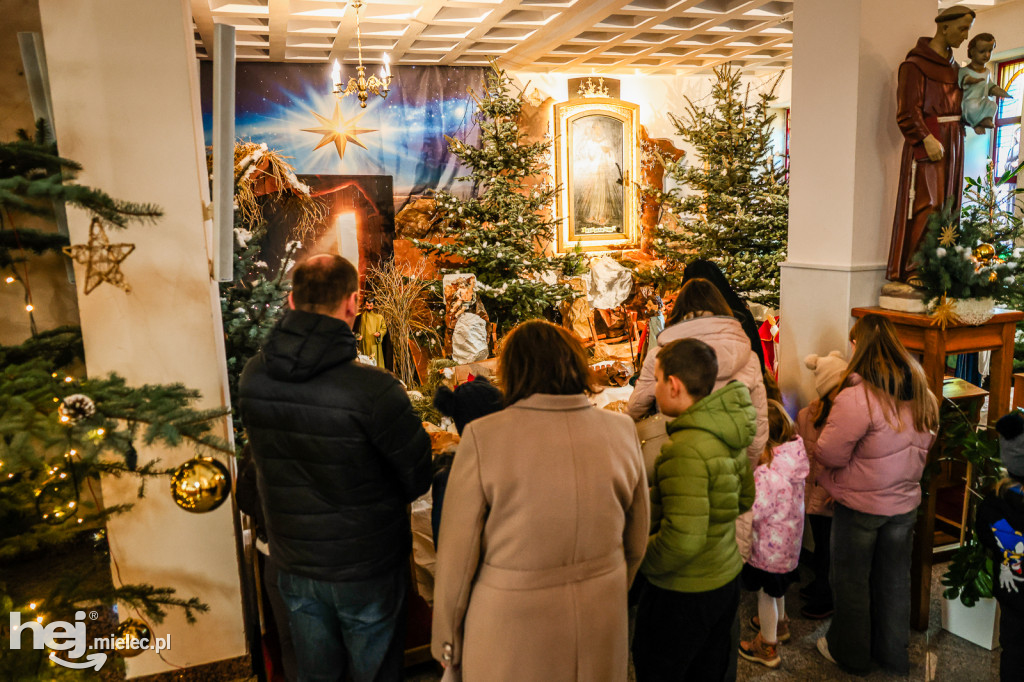 Bożonarodzeniowe szopki w mieleckich kościołach