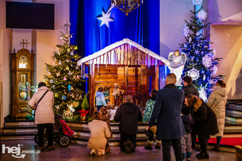 Bożonarodzeniowe szopki w mieleckich kościołach