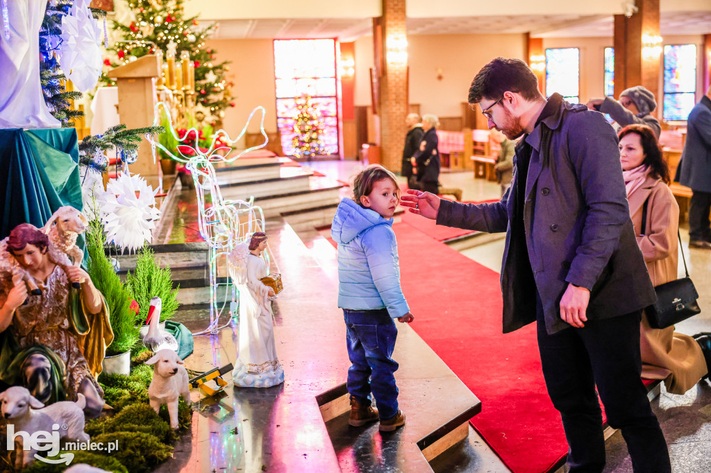 Bożonarodzeniowe szopki w mieleckich kościołach