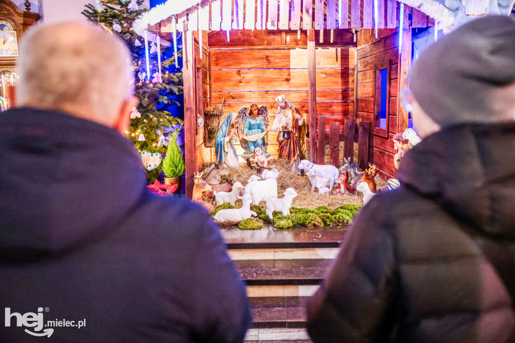 Bożonarodzeniowe szopki w mieleckich kościołach