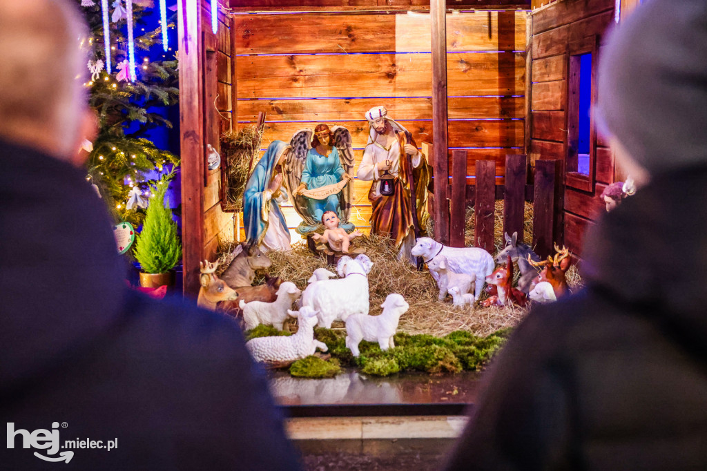 Bożonarodzeniowe szopki w mieleckich kościołach