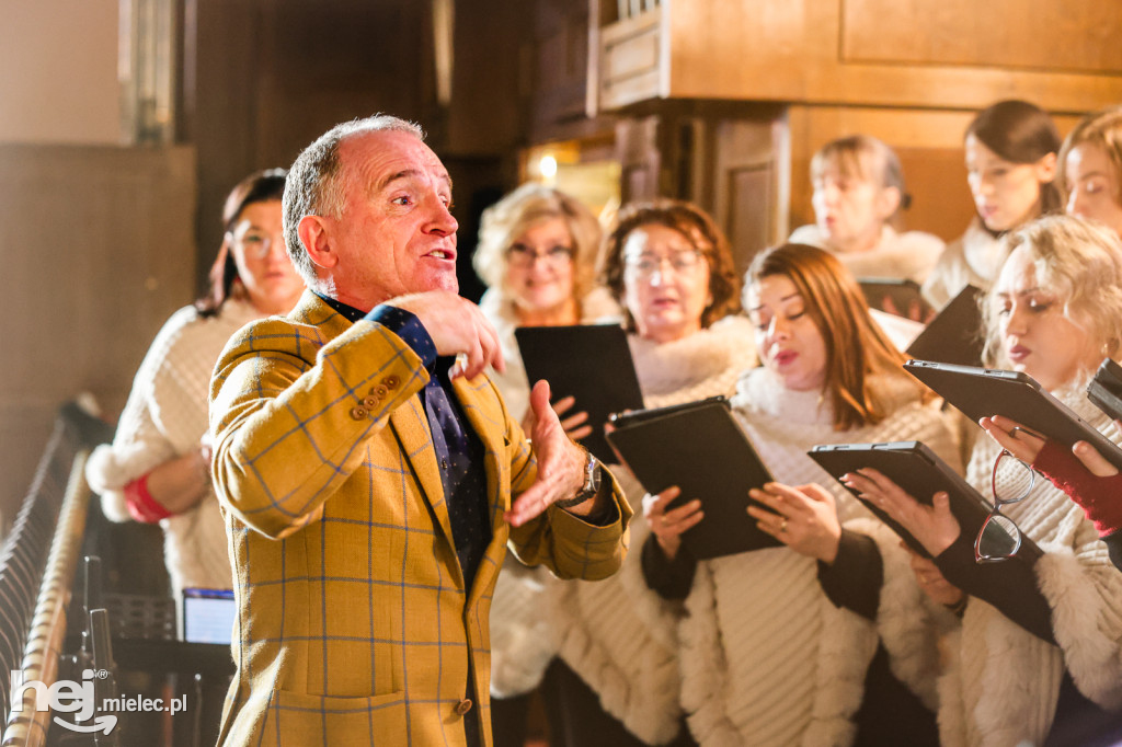 Chór AKORD na Mszy Świętej w parafii pw. MBNP