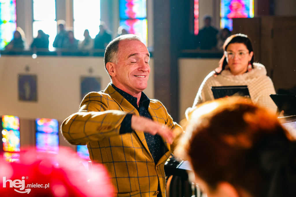 Chór AKORD na Mszy Świętej w parafii pw. MBNP