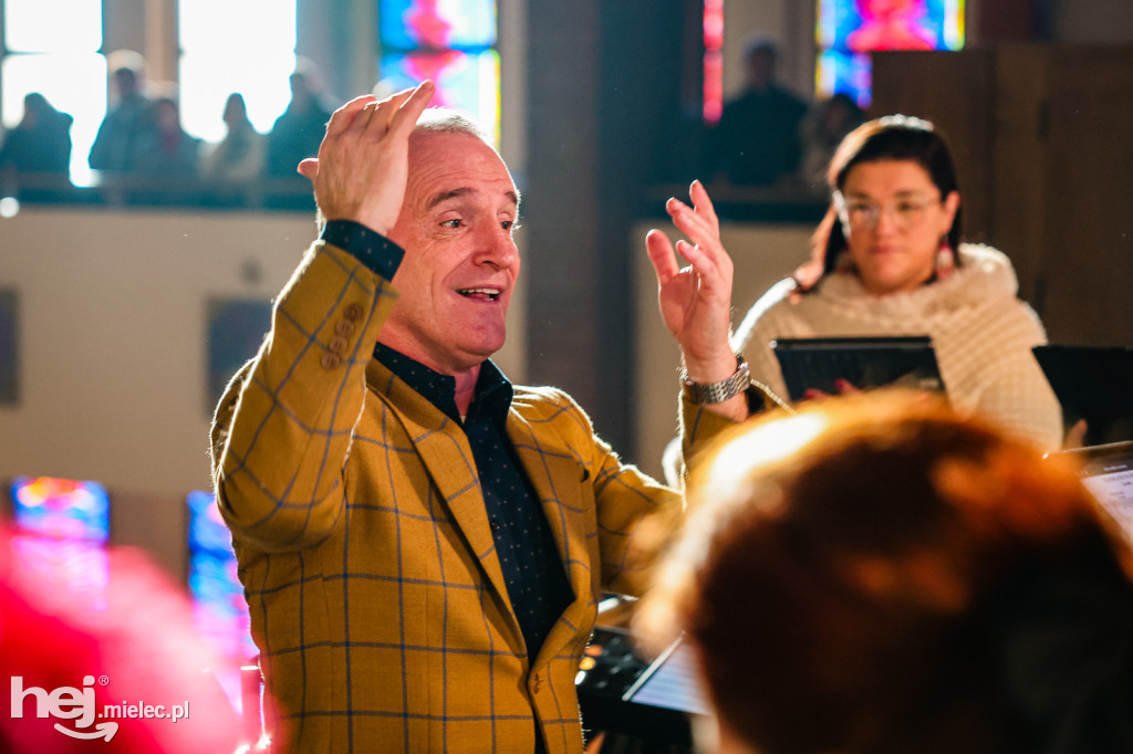 Chór AKORD na Mszy Świętej w parafii pw. MBNP