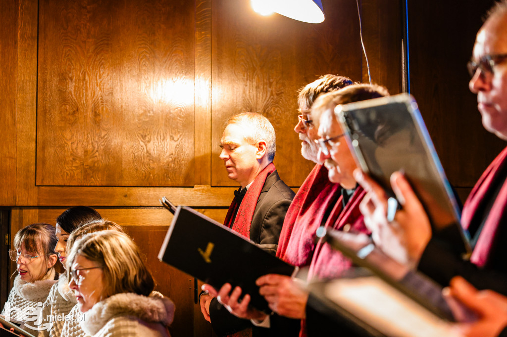 Chór AKORD na Mszy Świętej w parafii pw. MBNP