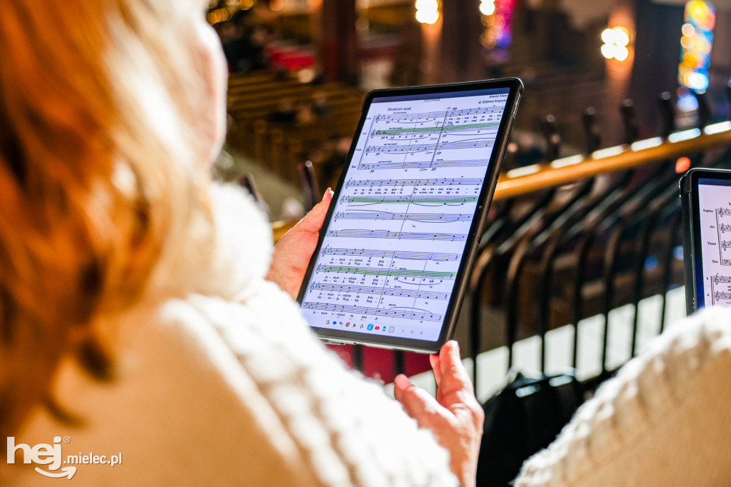 Chór AKORD na Mszy Świętej w parafii pw. MBNP