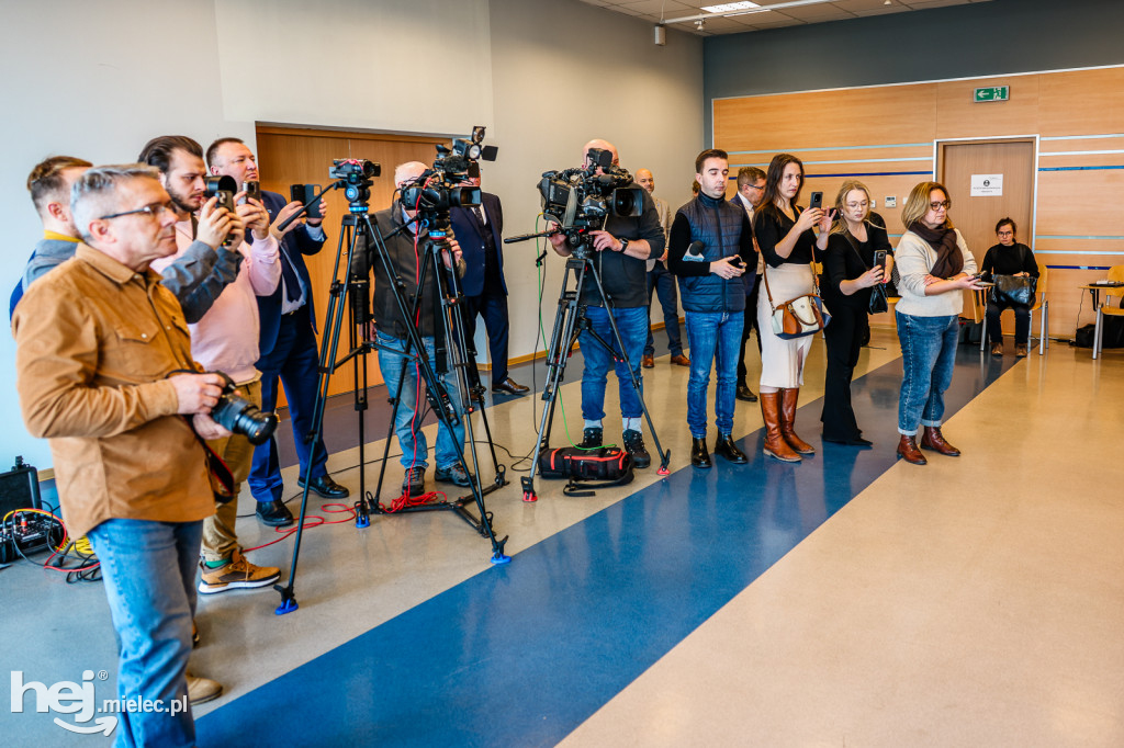 WIZYTA MINISTER KATARZYNY PEŁCZYŃSKIEJ-NAŁĘCZ