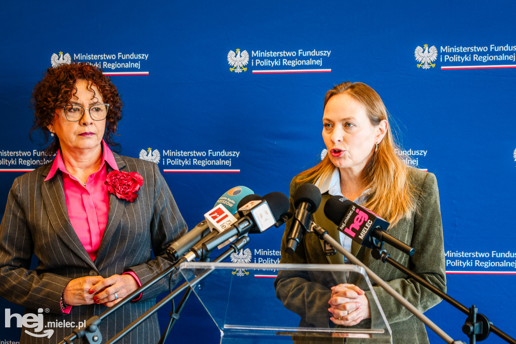 WIZYTA MINISTER KATARZYNY PEŁCZYŃSKIEJ-NAŁĘCZ