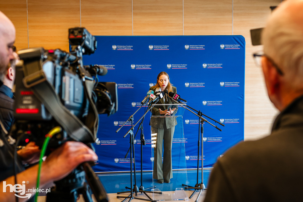 WIZYTA MINISTER KATARZYNY PEŁCZYŃSKIEJ-NAŁĘCZ