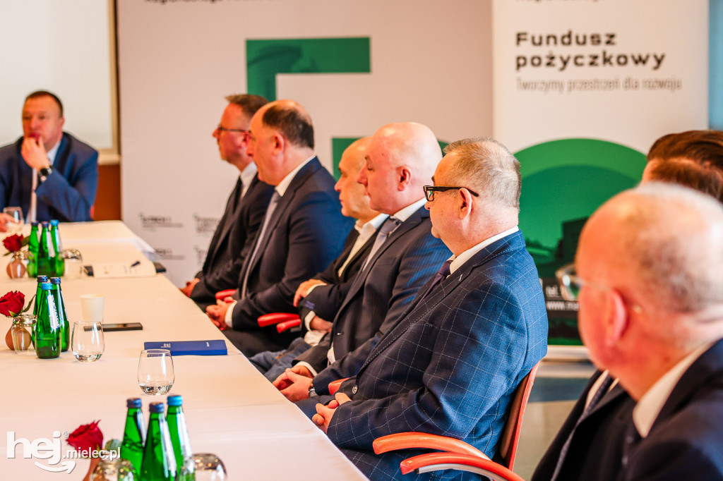 WIZYTA MINISTER KATARZYNY PEŁCZYŃSKIEJ-NAŁĘCZ