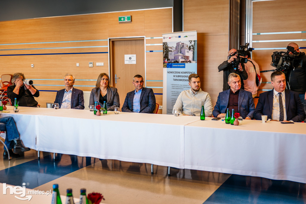 WIZYTA MINISTER KATARZYNY PEŁCZYŃSKIEJ-NAŁĘCZ