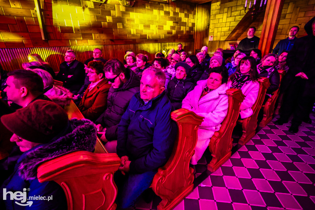 Rzeszowiacy z koncertem kolęd w Jamach