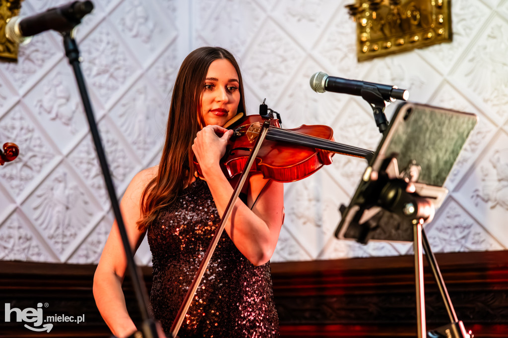 Siostry Szafrańskie kolędowały na Zamku Przecław