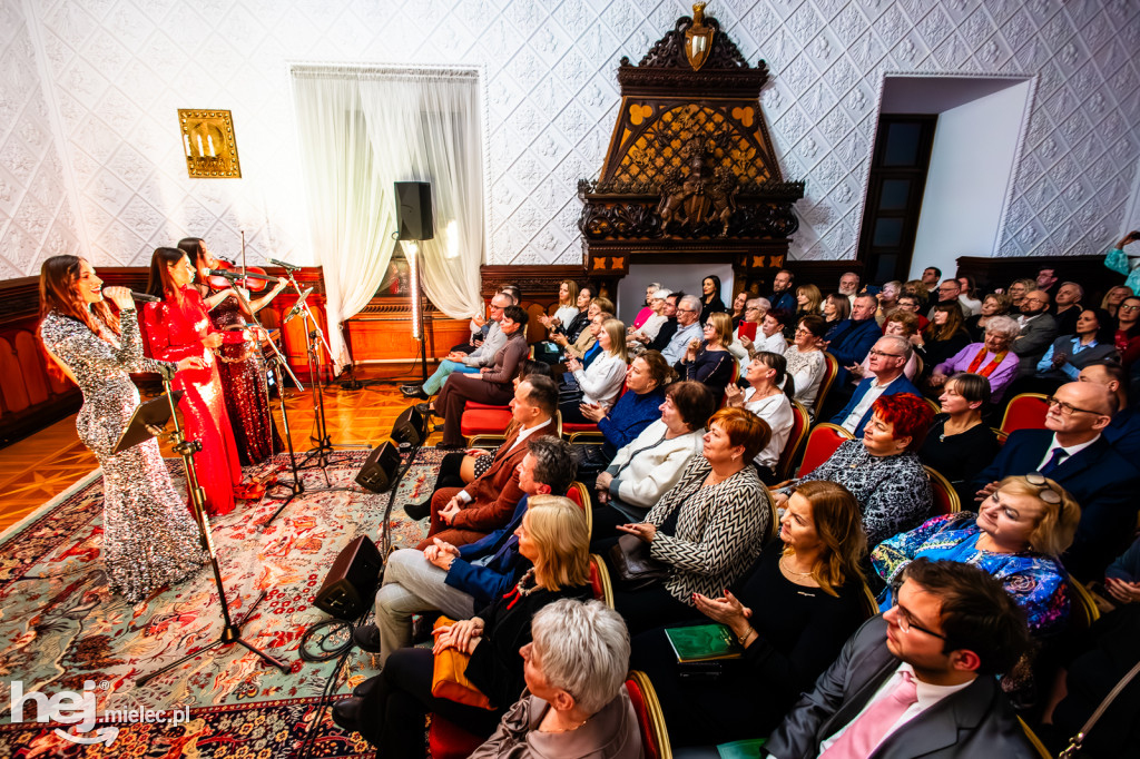 Siostry Szafrańskie kolędowały na Zamku Przecław