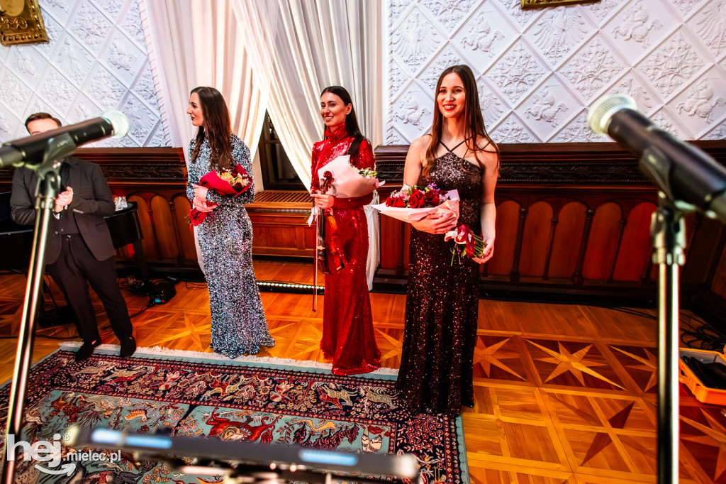 Siostry Szafrańskie kolędowały na Zamku Przecław