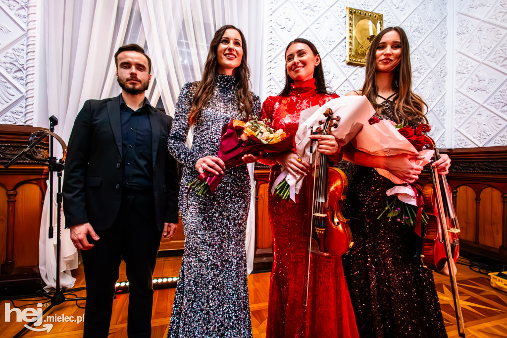 Siostry Szafrańskie kolędowały na Zamku Przecław