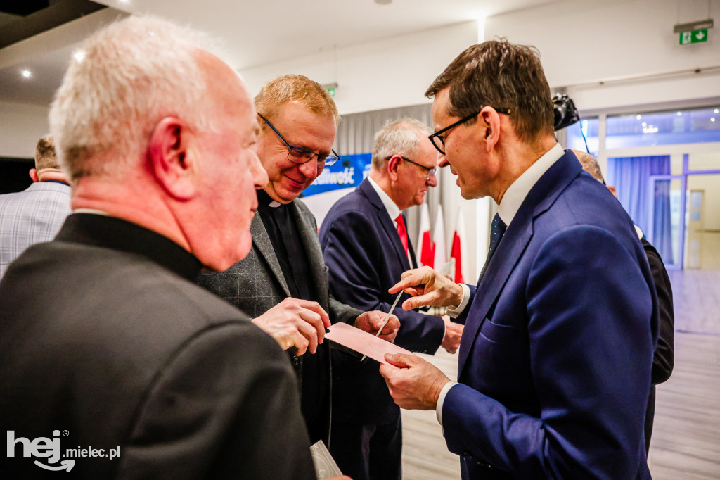 Tłumy na spotkaniu z Mateuszem Morawieckim w Mielcu