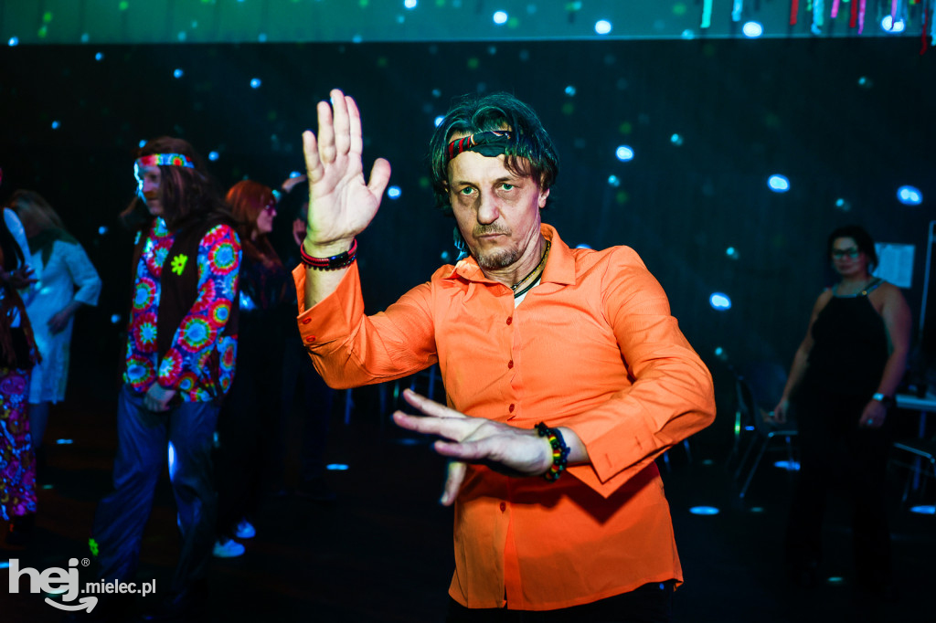 IMPREZA TANECZNA W STYLU LAT 70-TYCH w Domu Kultury w Przecławiu