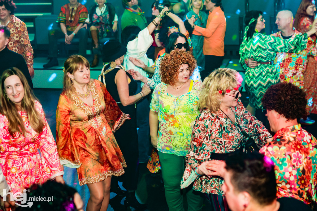 IMPREZA TANECZNA W STYLU LAT 70-TYCH w Domu Kultury w Przecławiu