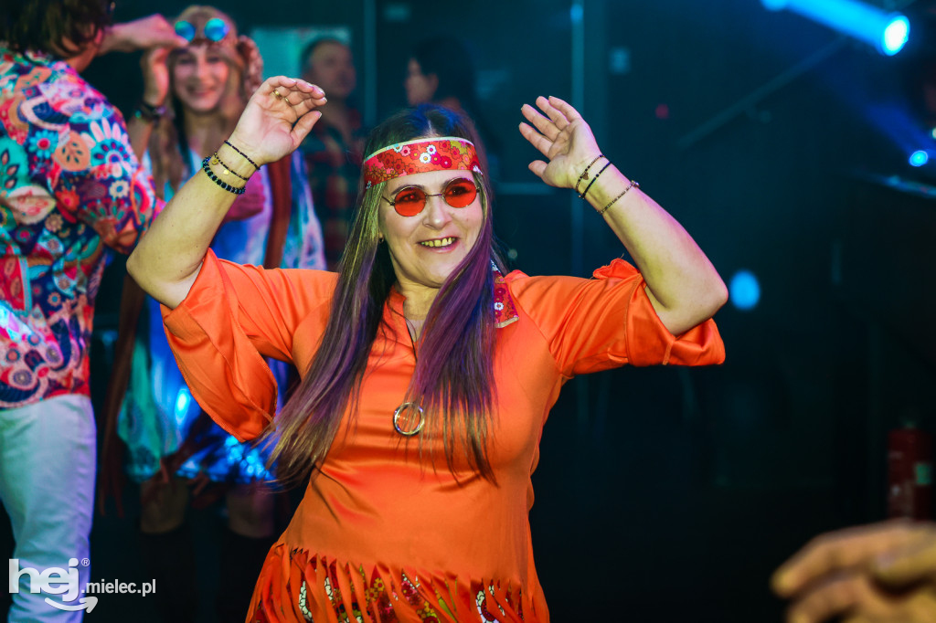 IMPREZA TANECZNA W STYLU LAT 70-TYCH w Domu Kultury w Przecławiu