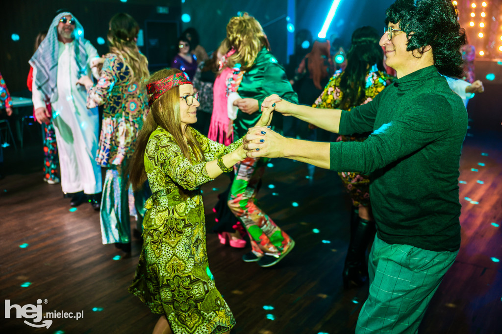IMPREZA TANECZNA W STYLU LAT 70-TYCH w Domu Kultury w Przecławiu